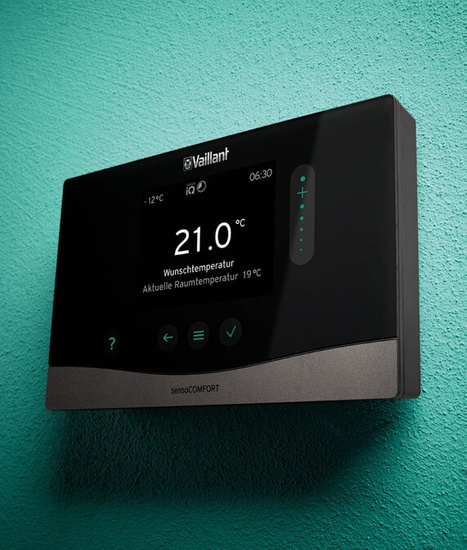 Balení Vaillant ecoTEC Plus VC 15CS/1-5 + nádrž VIH R 200/6B + ovladač VRC 720f sensoCOMFORT + propojovací sada + SPS pro šachtu 0010043638