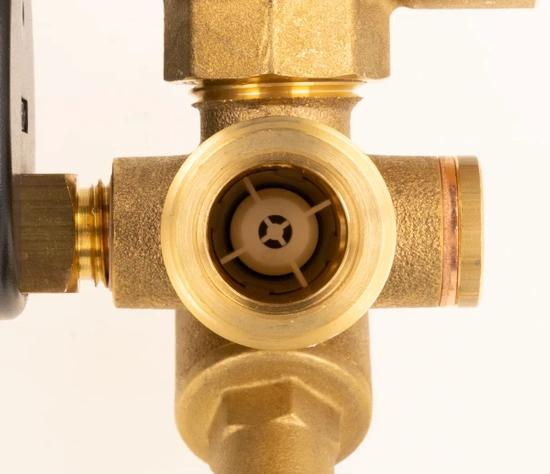 Bezpečnostní skupina automatického zásobníku teplé vody Nmax UDT 111,5 kW s pojistným ventilem MSW 6 bar Afriso 77999